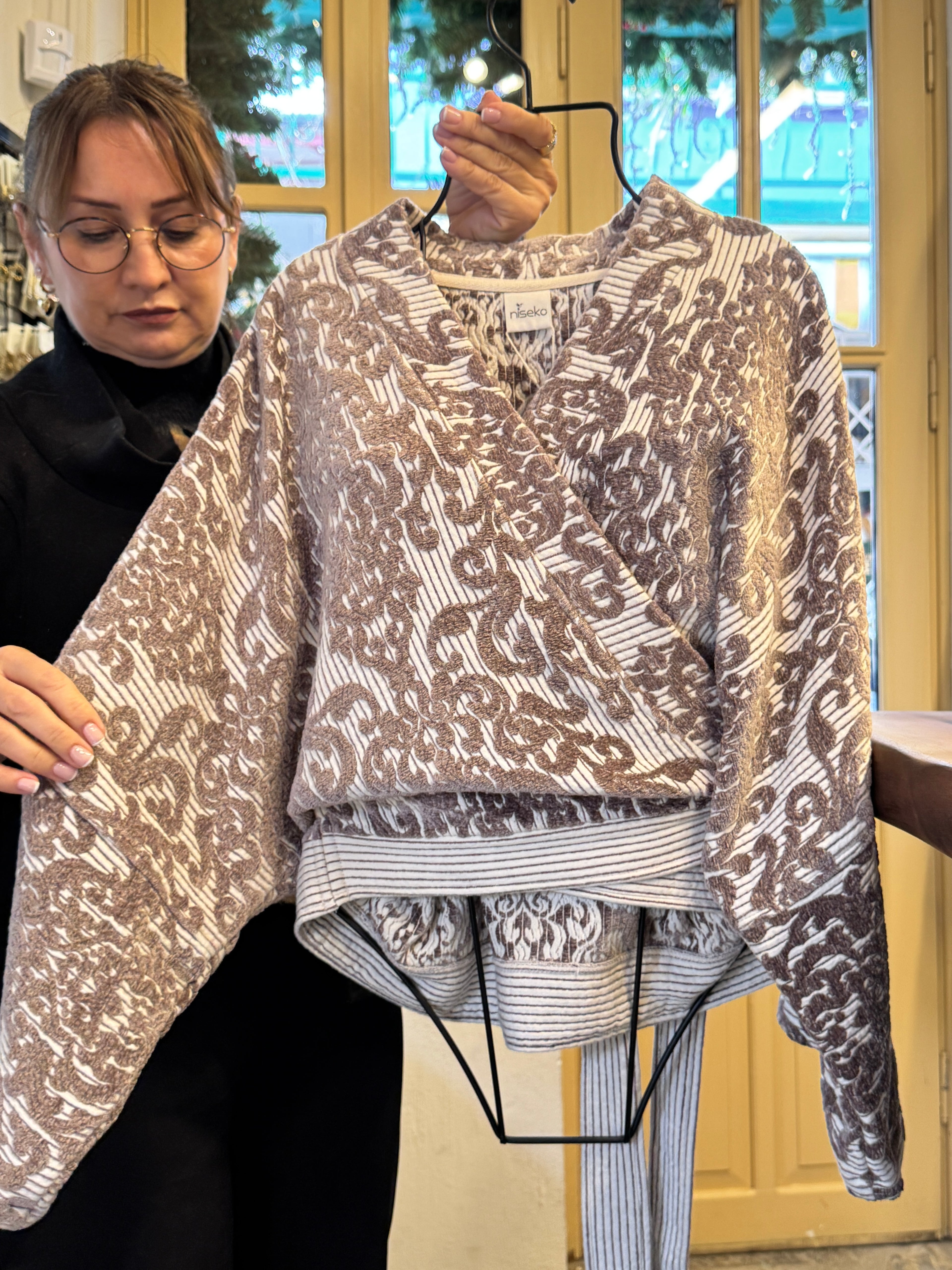 Desenli Kruvaze Bluz