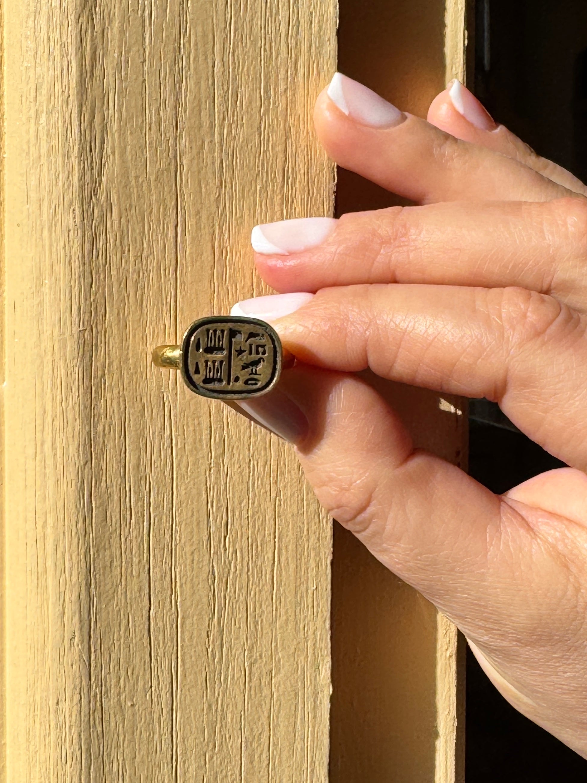 Antik mühür yüzük